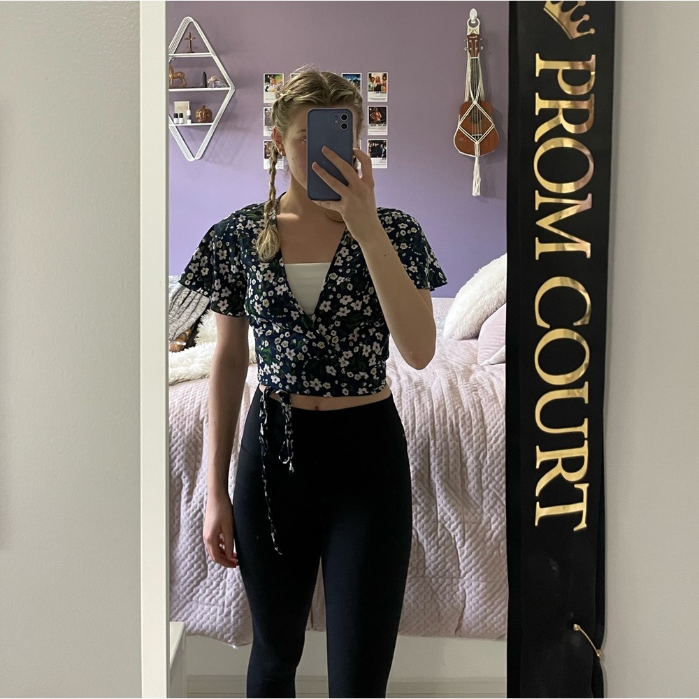 Shein cropped flower tie blouse
